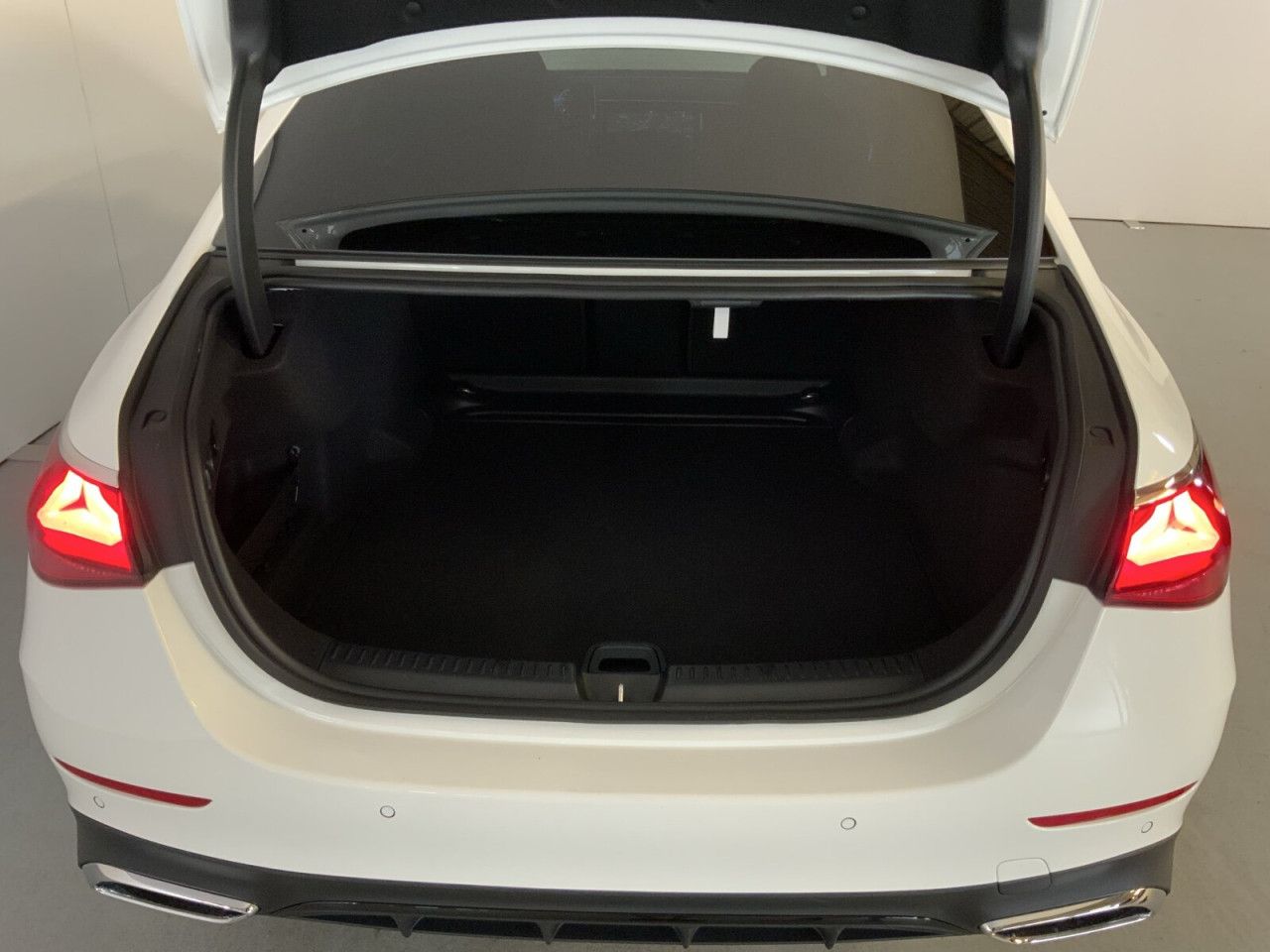 Mercedes-Benz E-Klasse – Bild 7