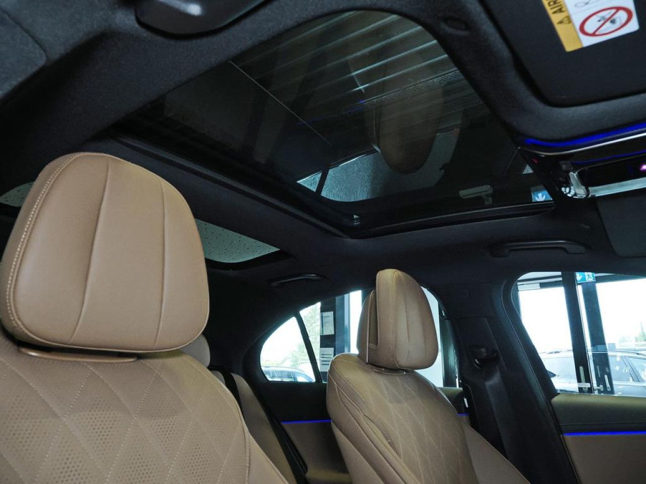 Mercedes-Benz E-Klasse – Bild 16
