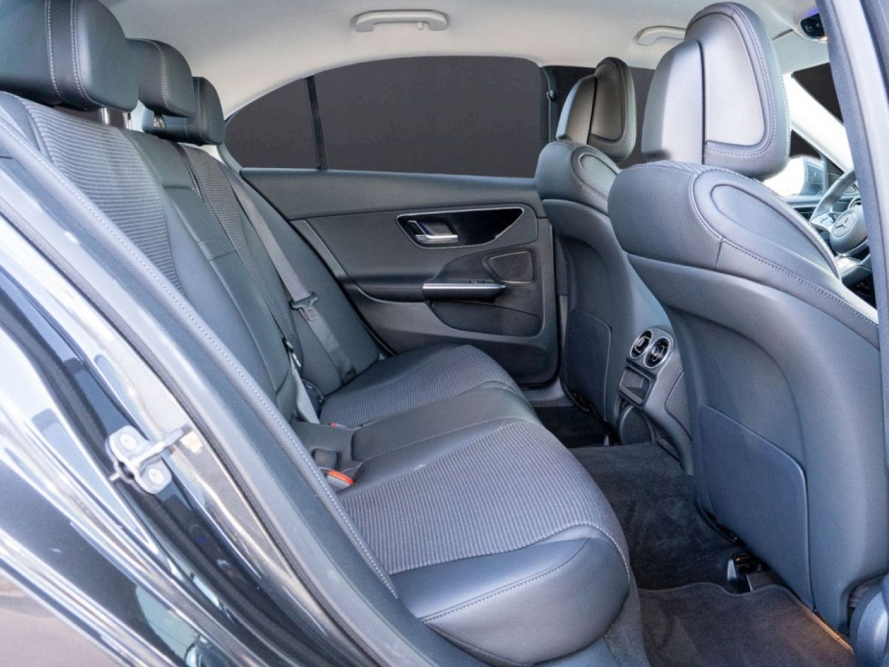 Mercedes-Benz C-Klasse – Bild 12