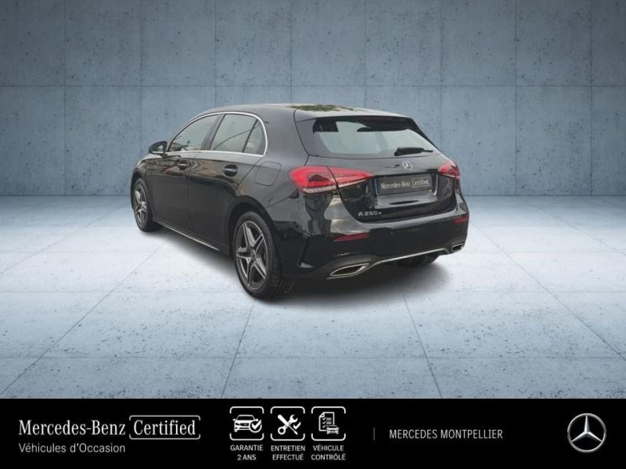 Photo du v&eacute;hicule 3 / 18