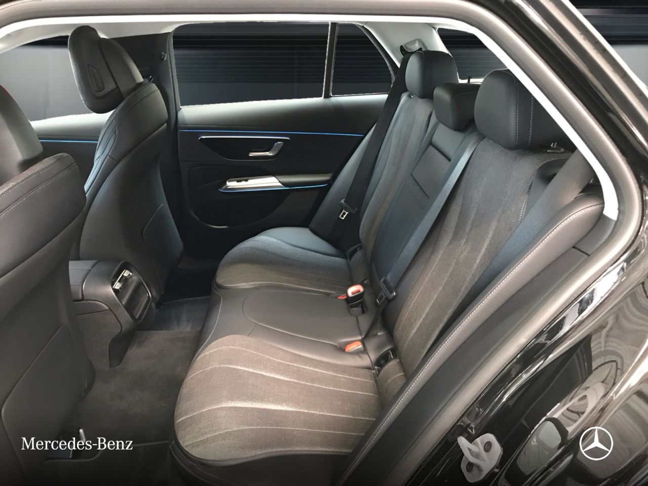 Mercedes-Benz E-Klasse – Bild 15