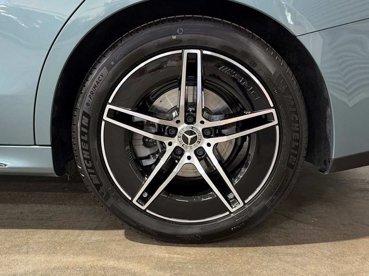 Mercedes-Benz E-Klasse – Bild 7