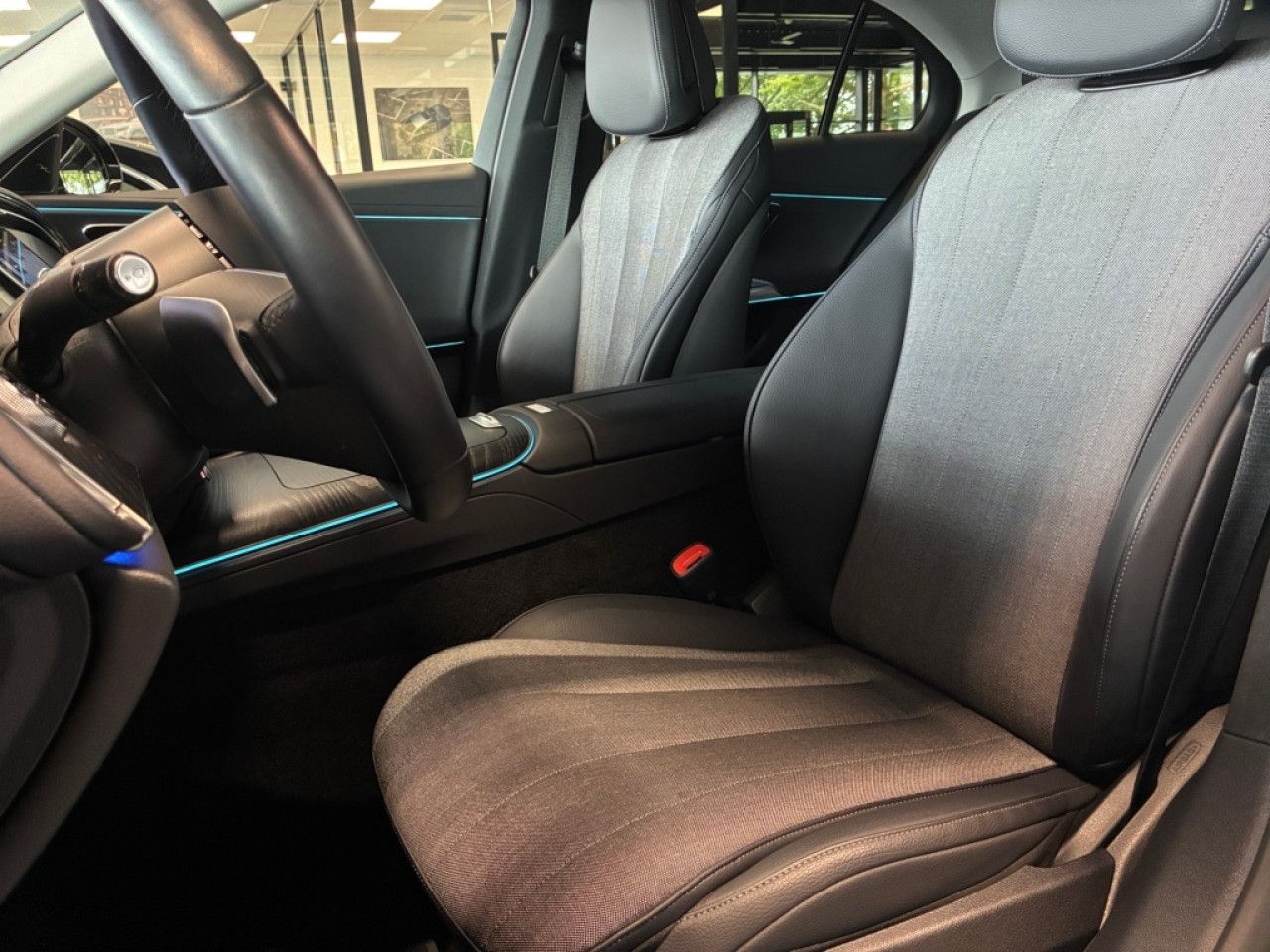 Mercedes-Benz E-Klasse – Bild 22