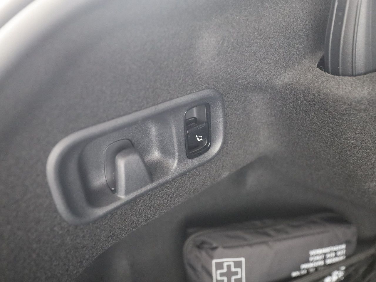 Mercedes-Benz C-Klasse – Bild 18