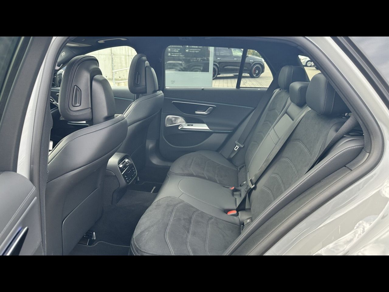 Mercedes-Benz E-Klasse – Bild 16