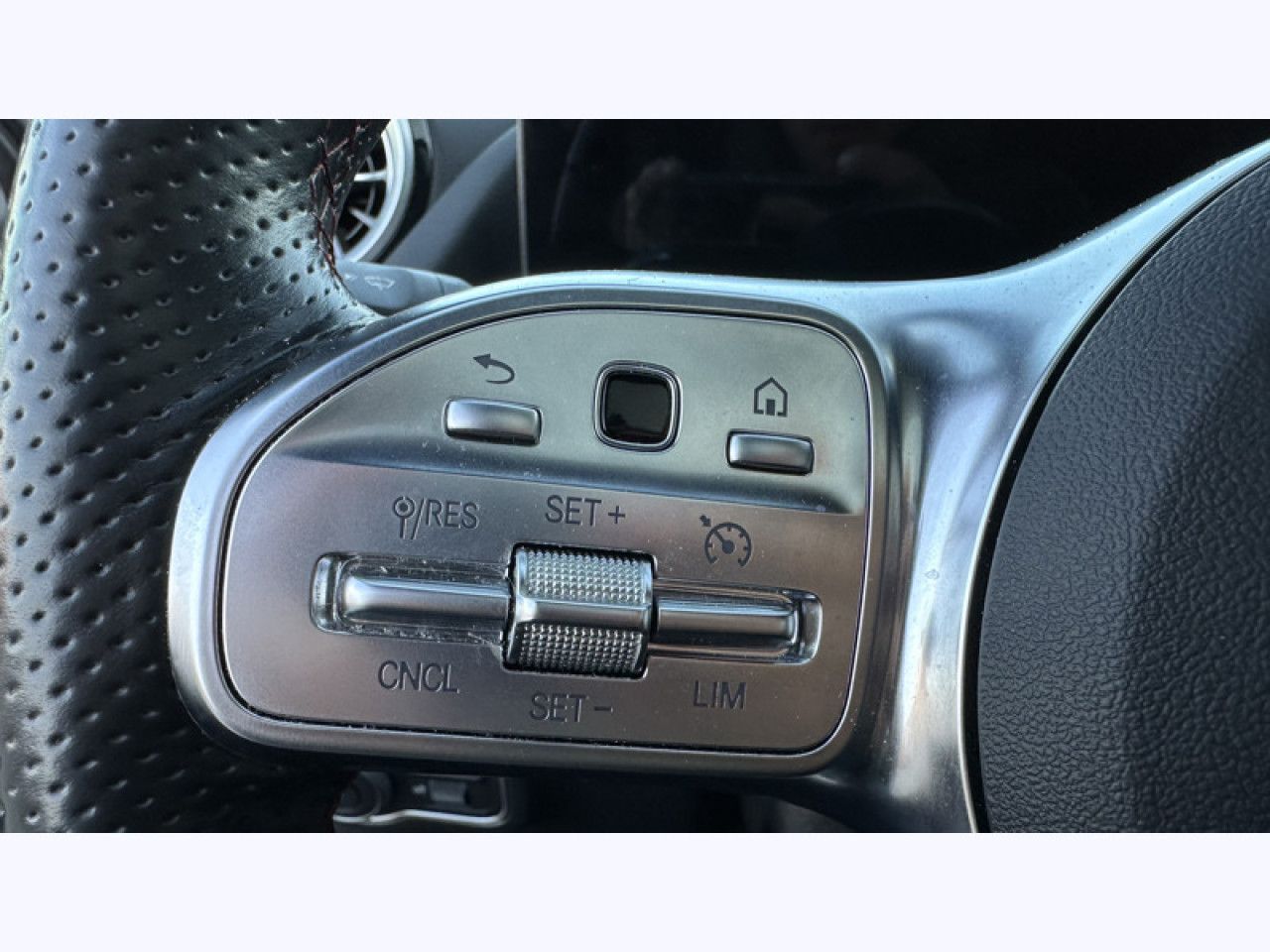 Photo du v&eacute;hicule 17 / 18