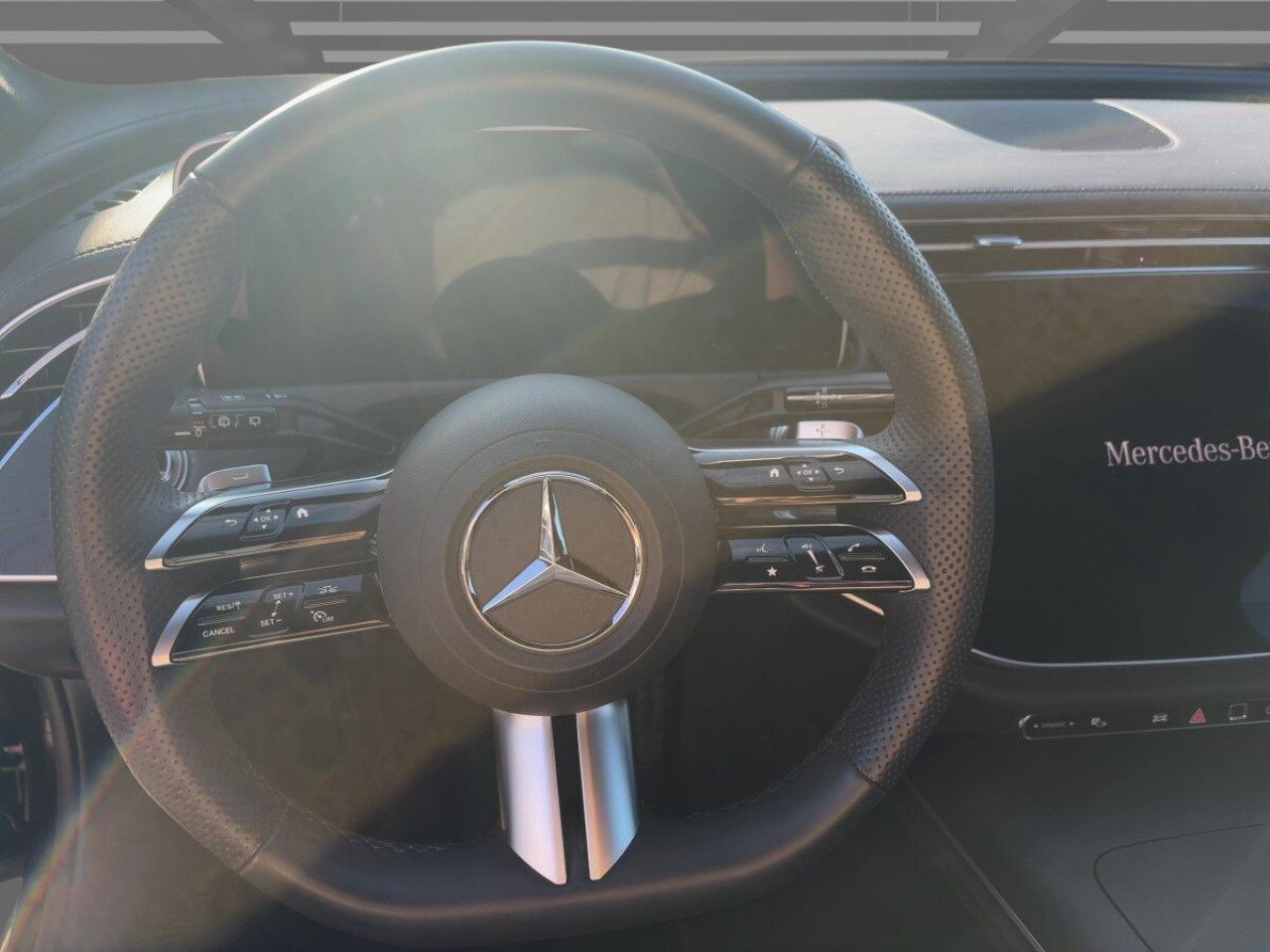 Mercedes-Benz E-Klasse – Bild 9