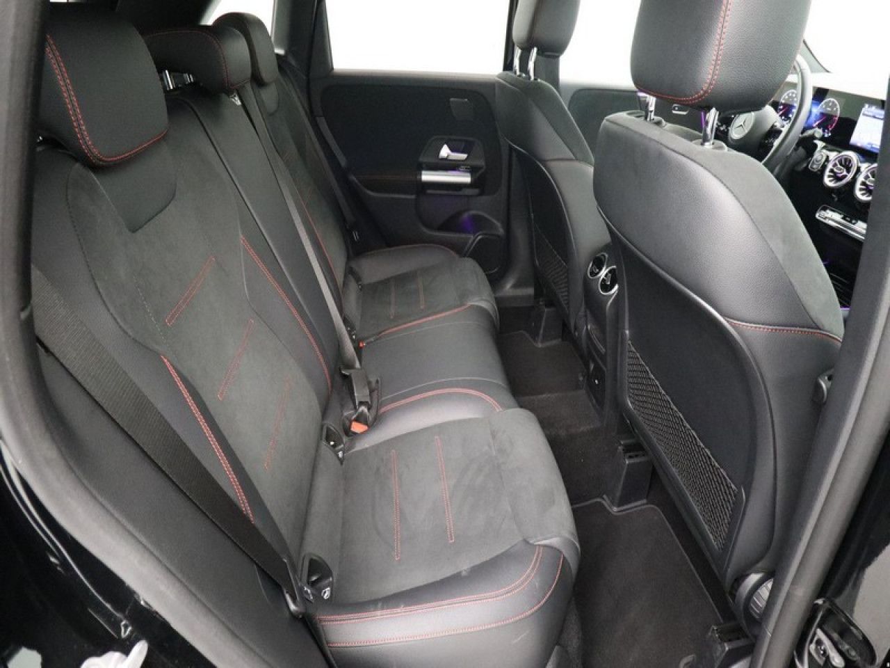 Imagem do veículo 17 / 18