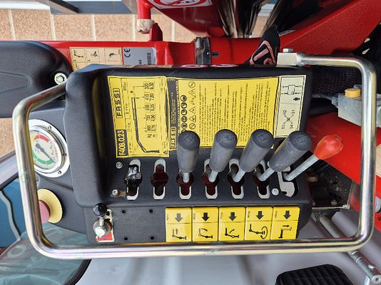 Vehicle image 7 / 7