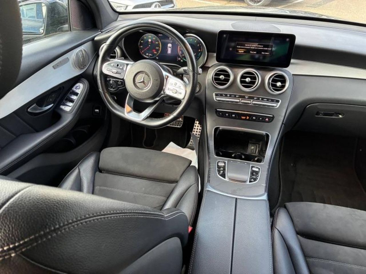 Photo du v&eacute;hicule 9 / 12