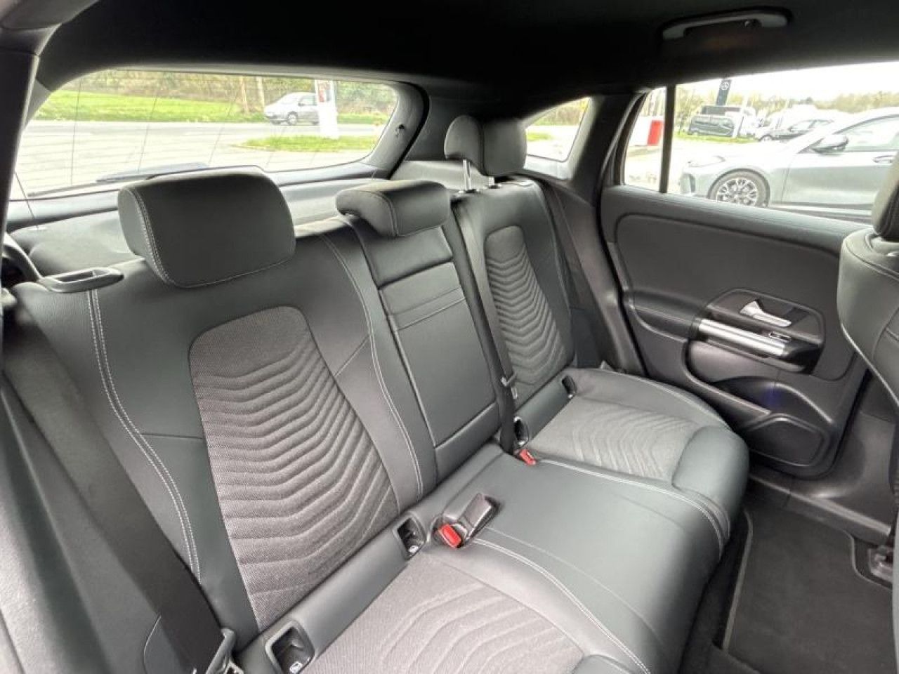 Photo du v&eacute;hicule 13 / 18