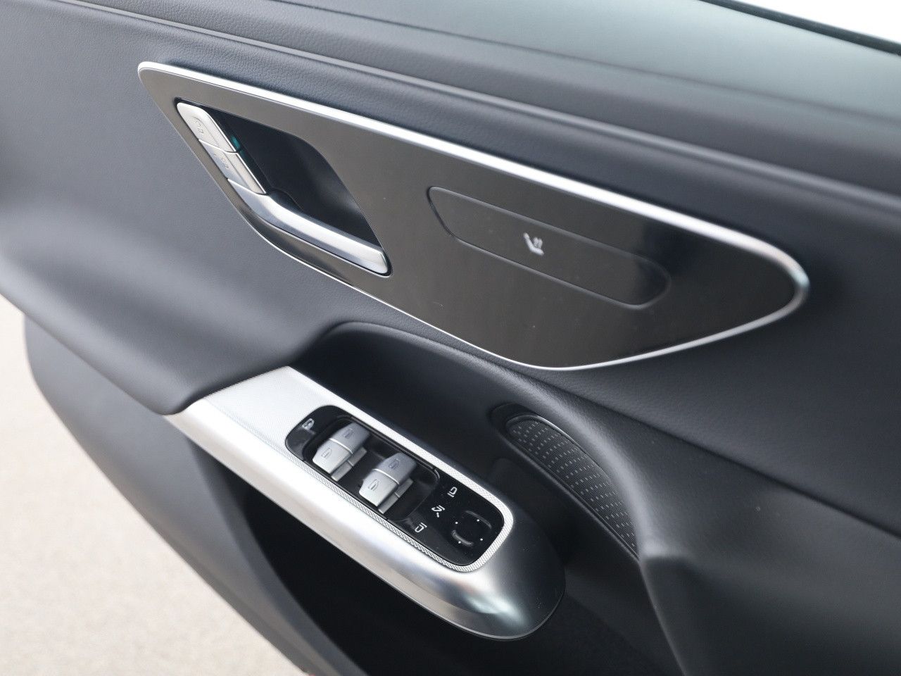 Mercedes-Benz E-Klasse – Bild 15