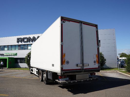 Vehicle image 7 / 15
