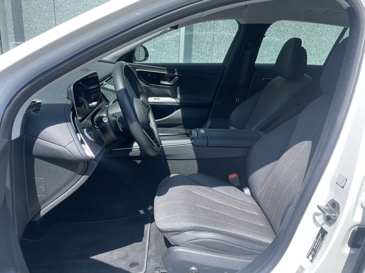 Mercedes-Benz E-Klasse – Bild 14