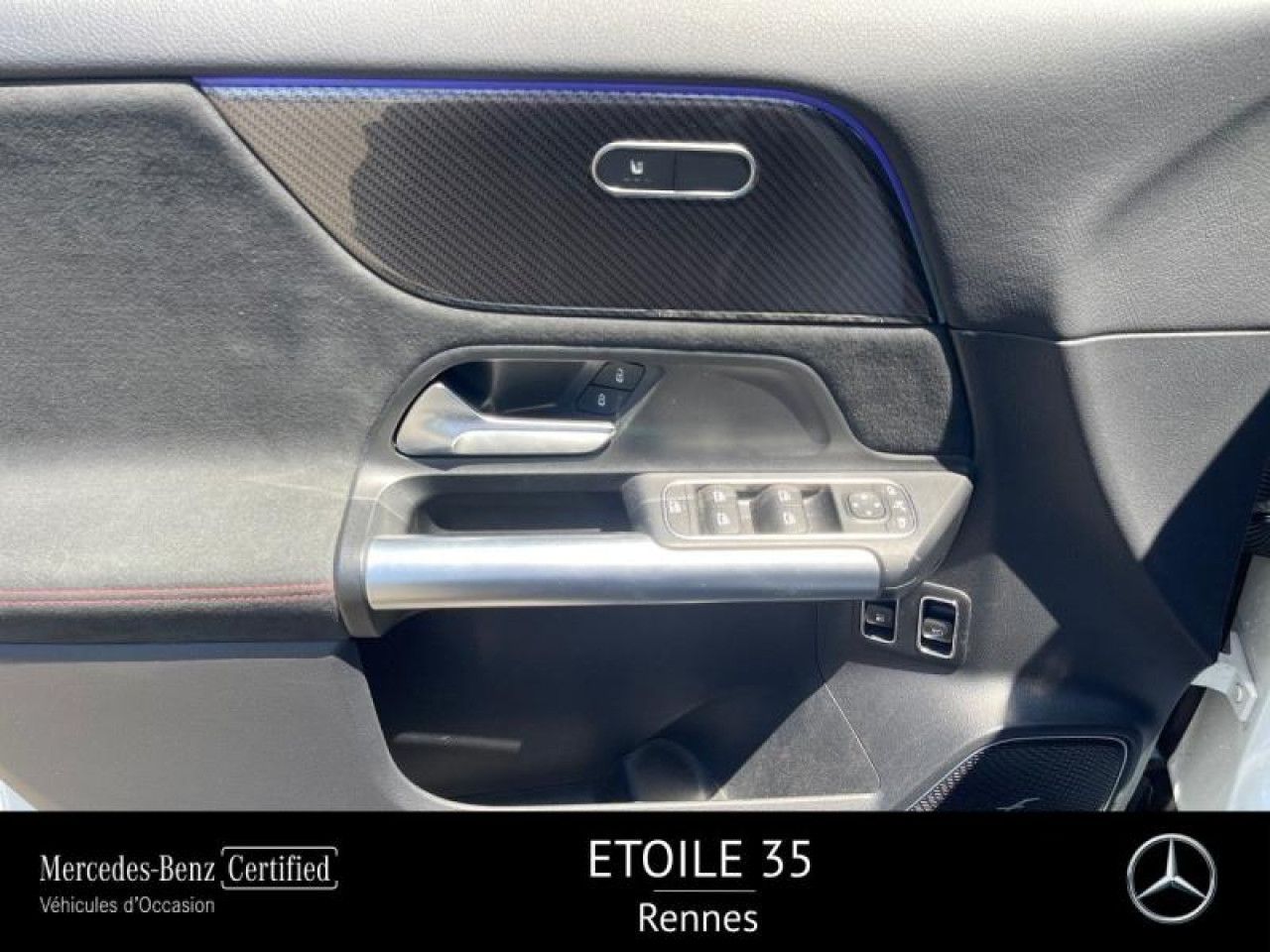 Photo du v&eacute;hicule 10 / 18