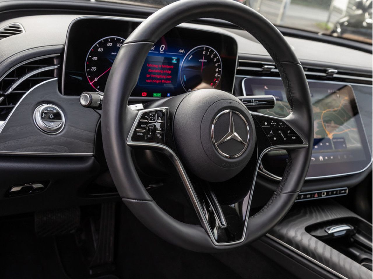Mercedes-Benz E-Klasse – Bild 24