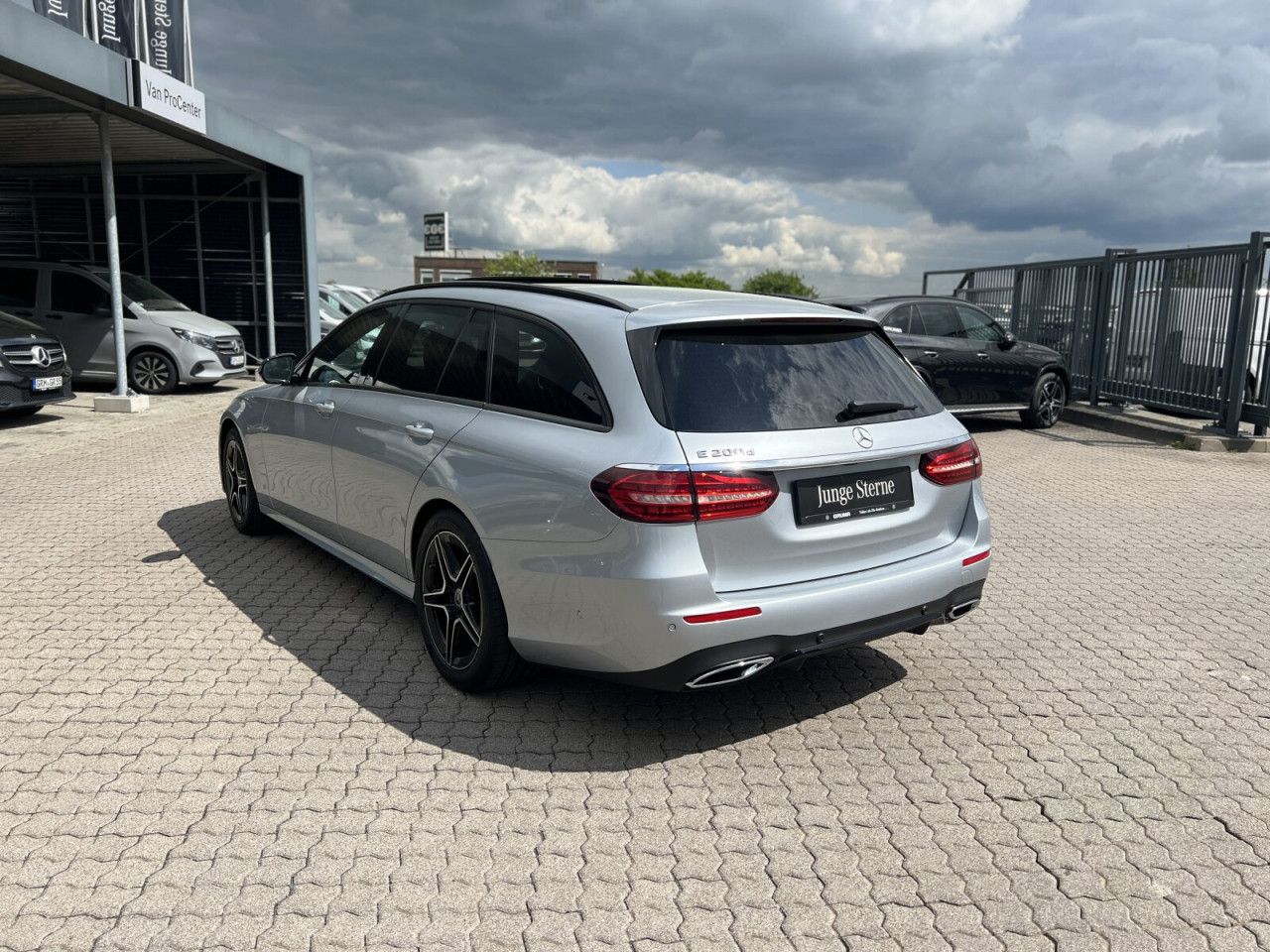 Mercedes-Benz E-Klasse – Bild 6