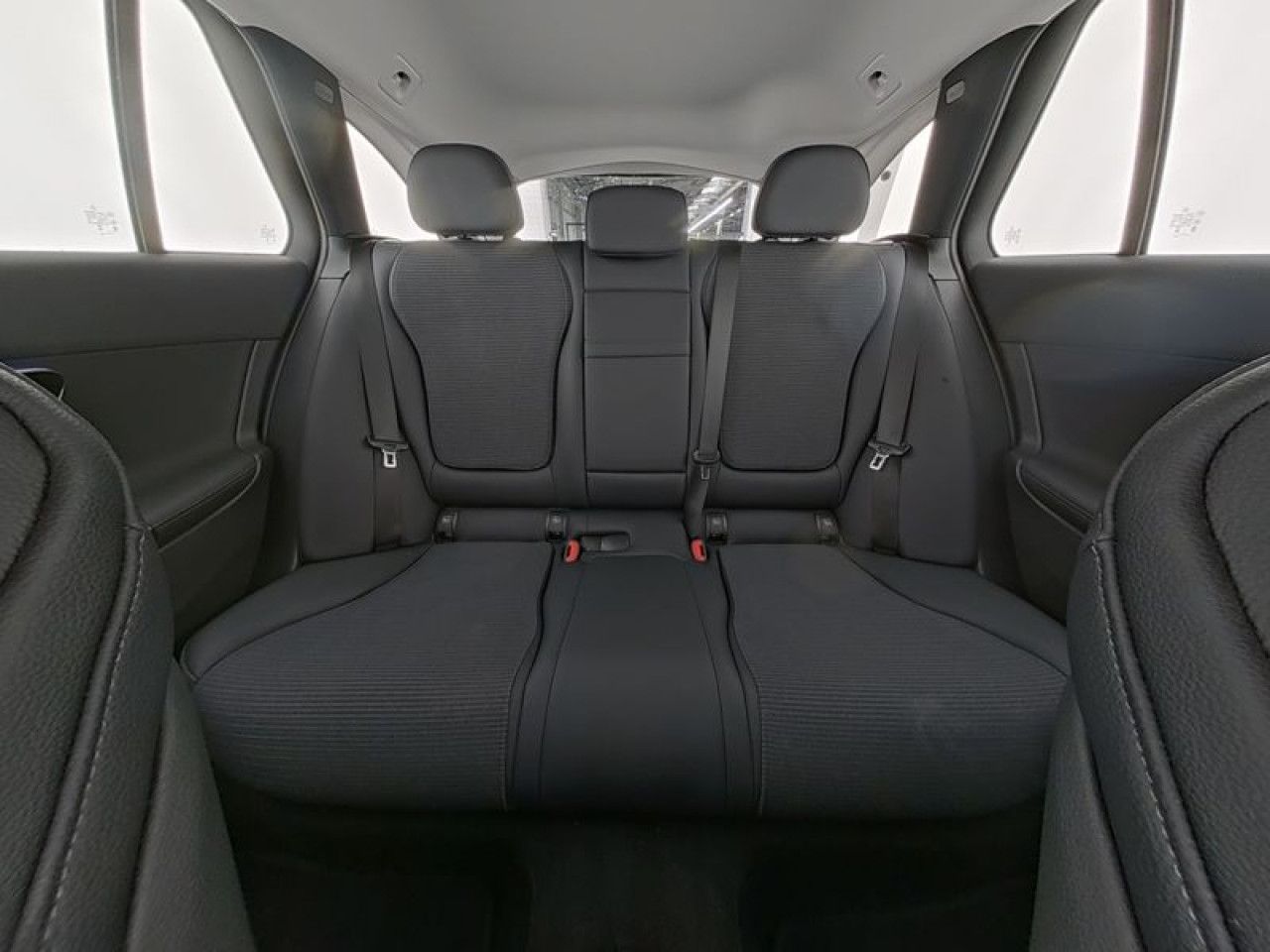 Mercedes-Benz C-Klasse – Bild 9