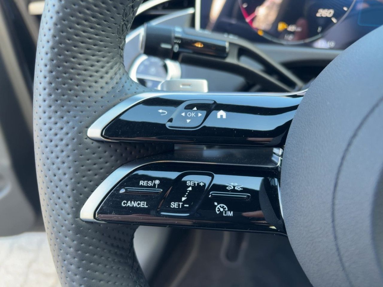 Mercedes-Benz E-Klasse – Bild 15