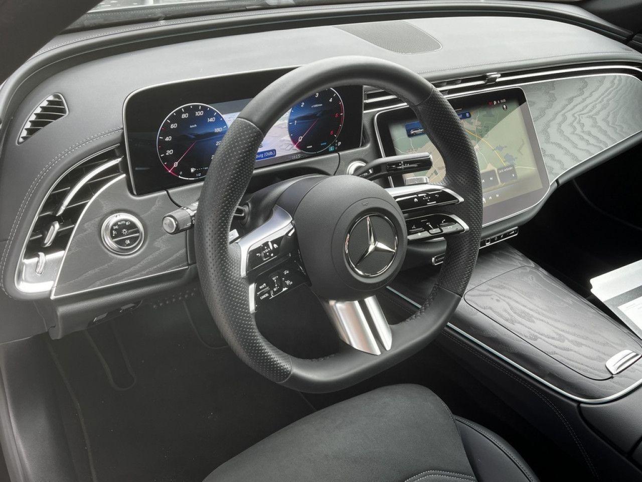 Mercedes-Benz E-Klasse – Bild 21