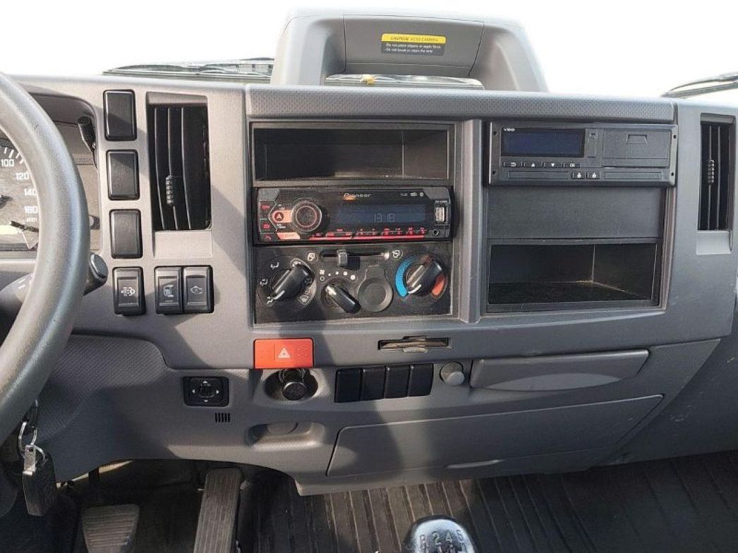 Isuzu | P75
