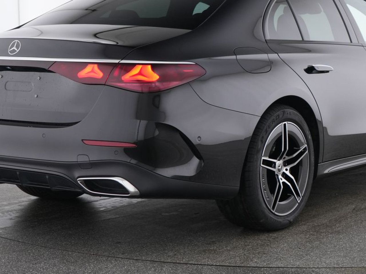Mercedes-Benz E-Klasse – Bild 9