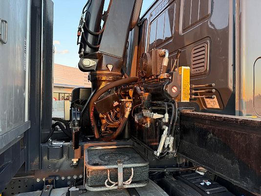 Vehicle image 13 / 18