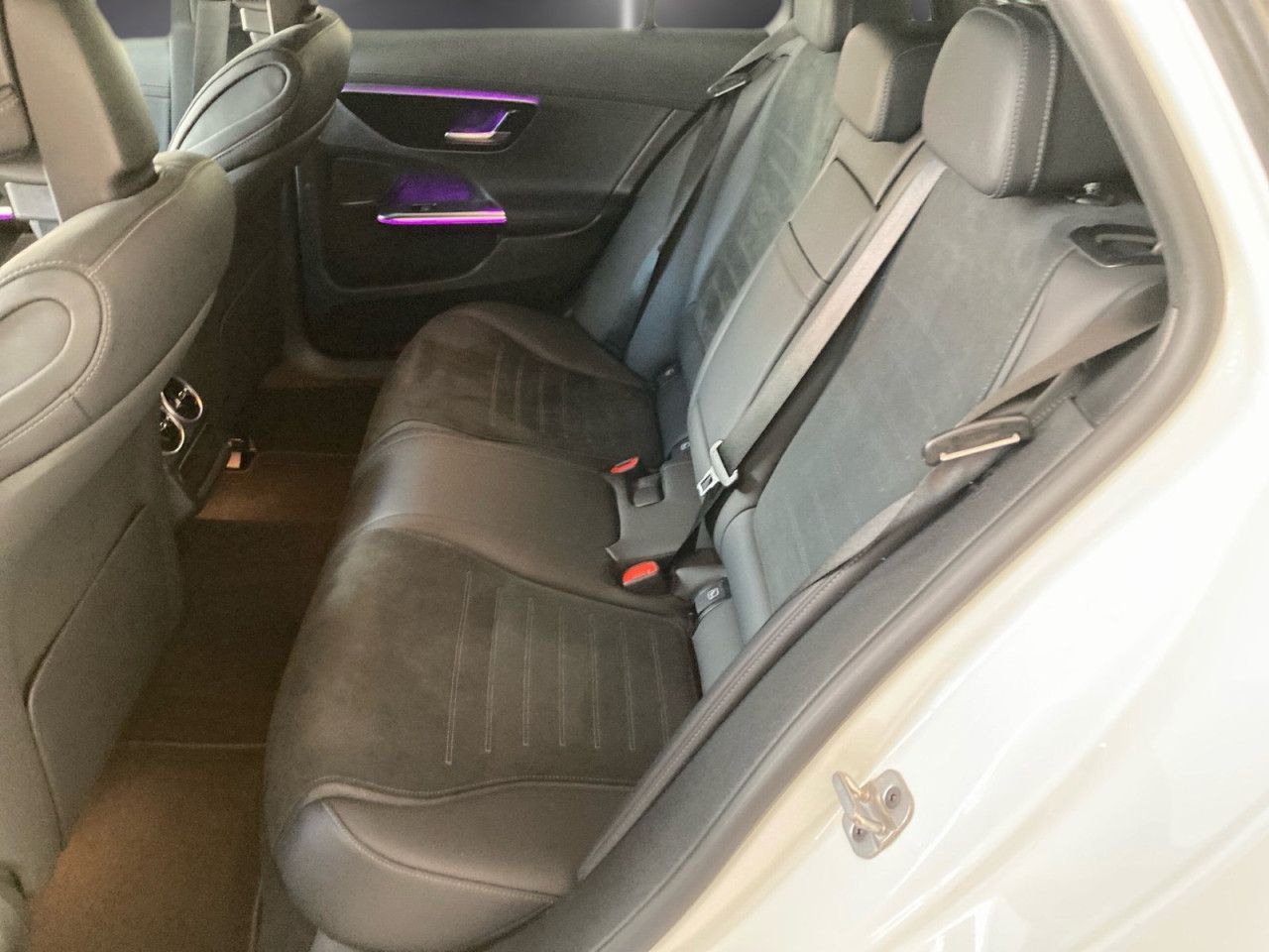 Mercedes-Benz C-Klasse – Bild 14