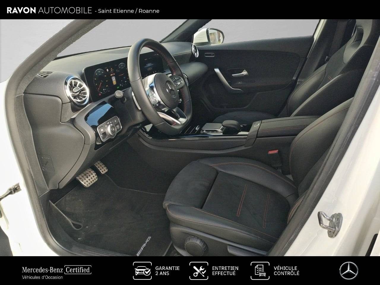 Photo du v&eacute;hicule 16 / 18