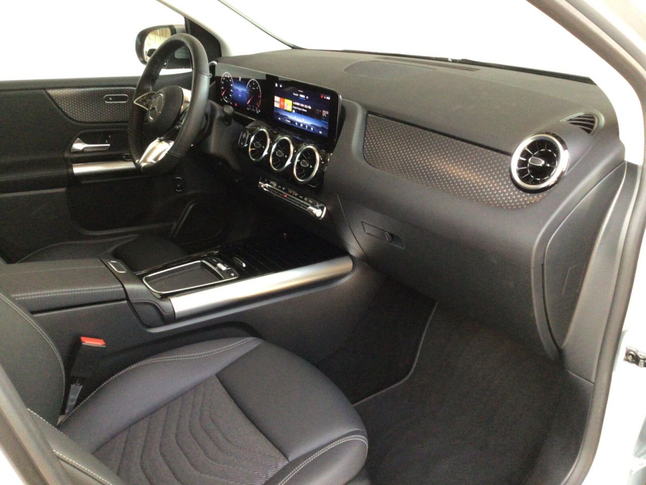 Fahrzeugbild 11 / 16