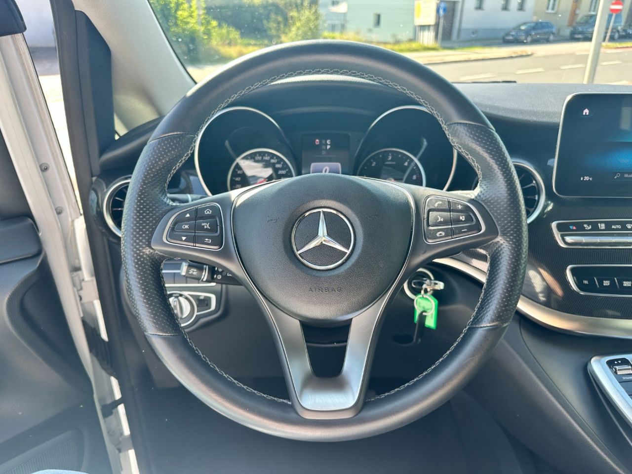 Fahrzeugbild 14 / 24