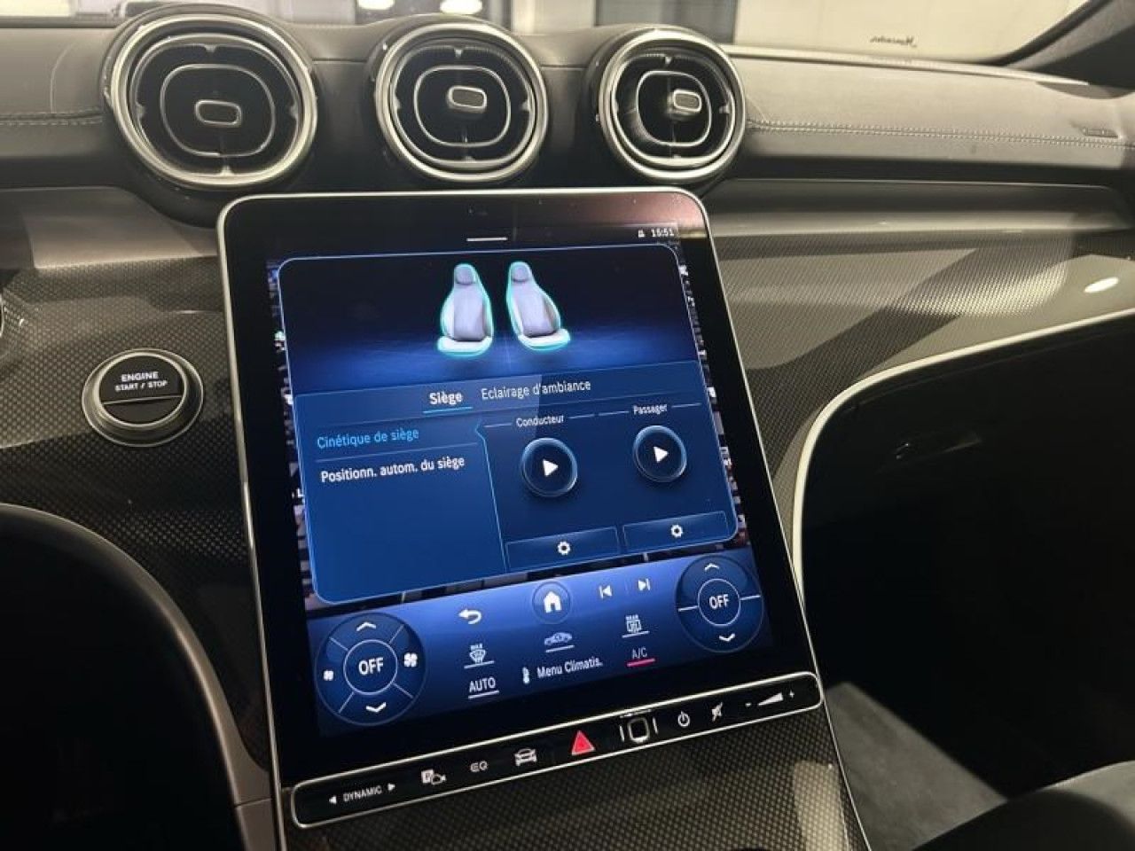 Photo du v&eacute;hicule 16 / 18