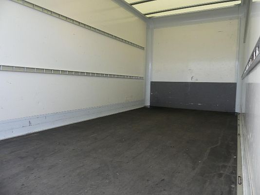 Vehicle image 5 / 7