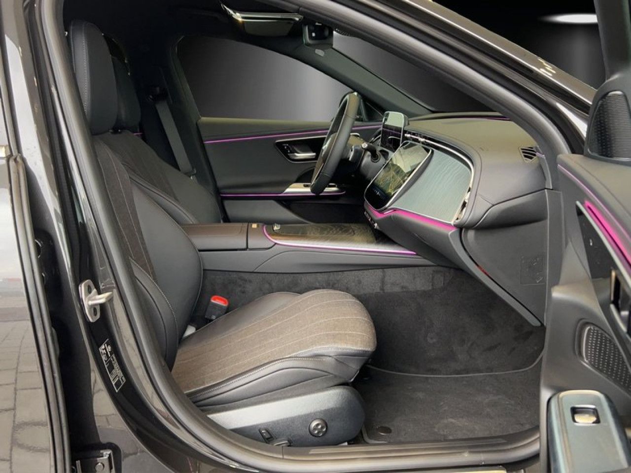 Mercedes-Benz E-Klasse – Bild 6