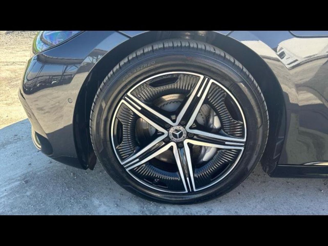 Photo du v&eacute;hicule 16 / 18