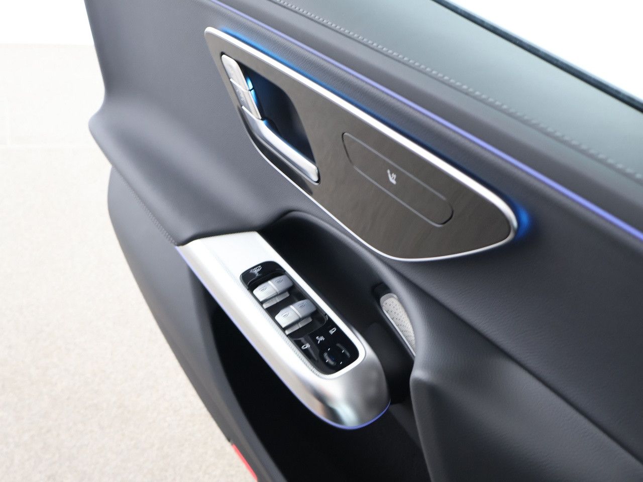 Mercedes-Benz E-Klasse – Bild 13