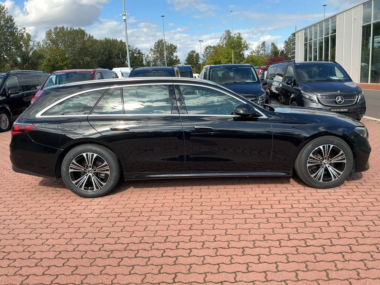 Mercedes-Benz E-Klasse – Bild 8