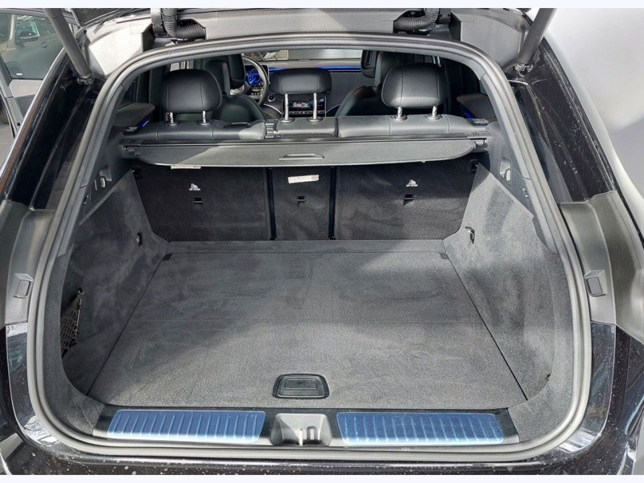 Photo du v&eacute;hicule 10 / 18