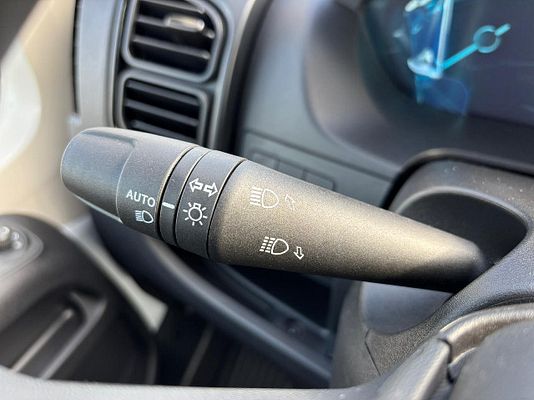 Vehicle image 11 / 13