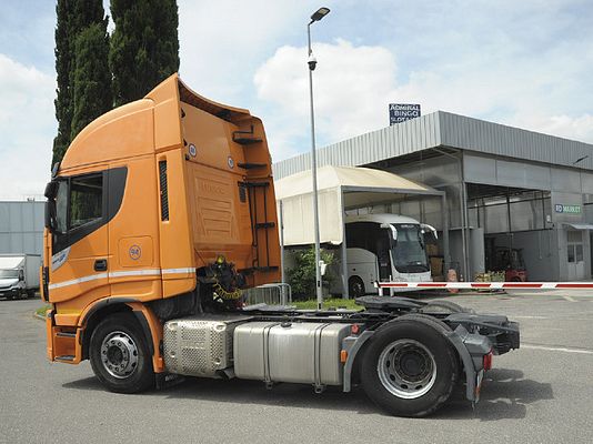 Vehicle image 4 / 7