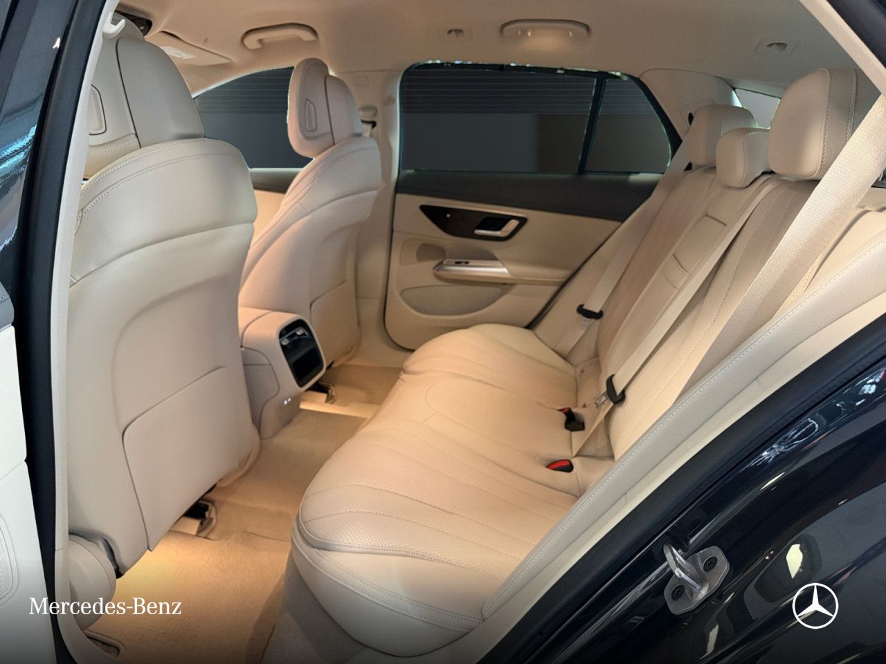 Mercedes-Benz E-Klasse – Bild 15