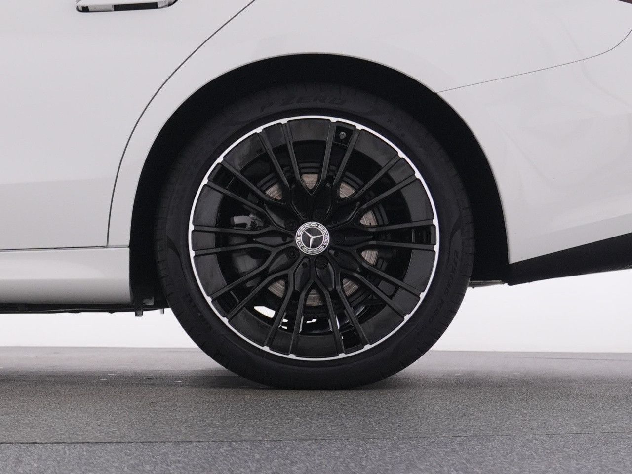 Mercedes-Benz E-Klasse – Bild 20
