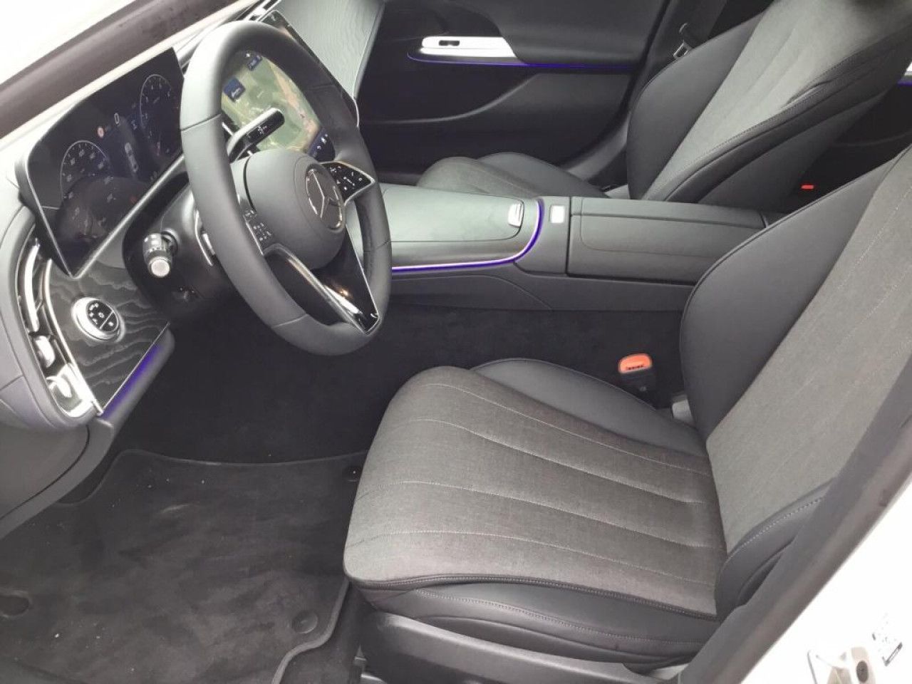 Mercedes-Benz E-Klasse – Bild 9