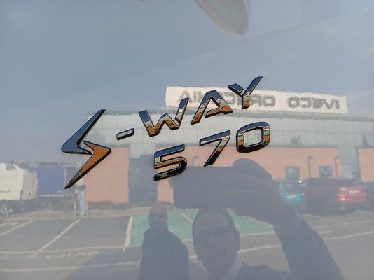 Vehicle image 5 / 13
