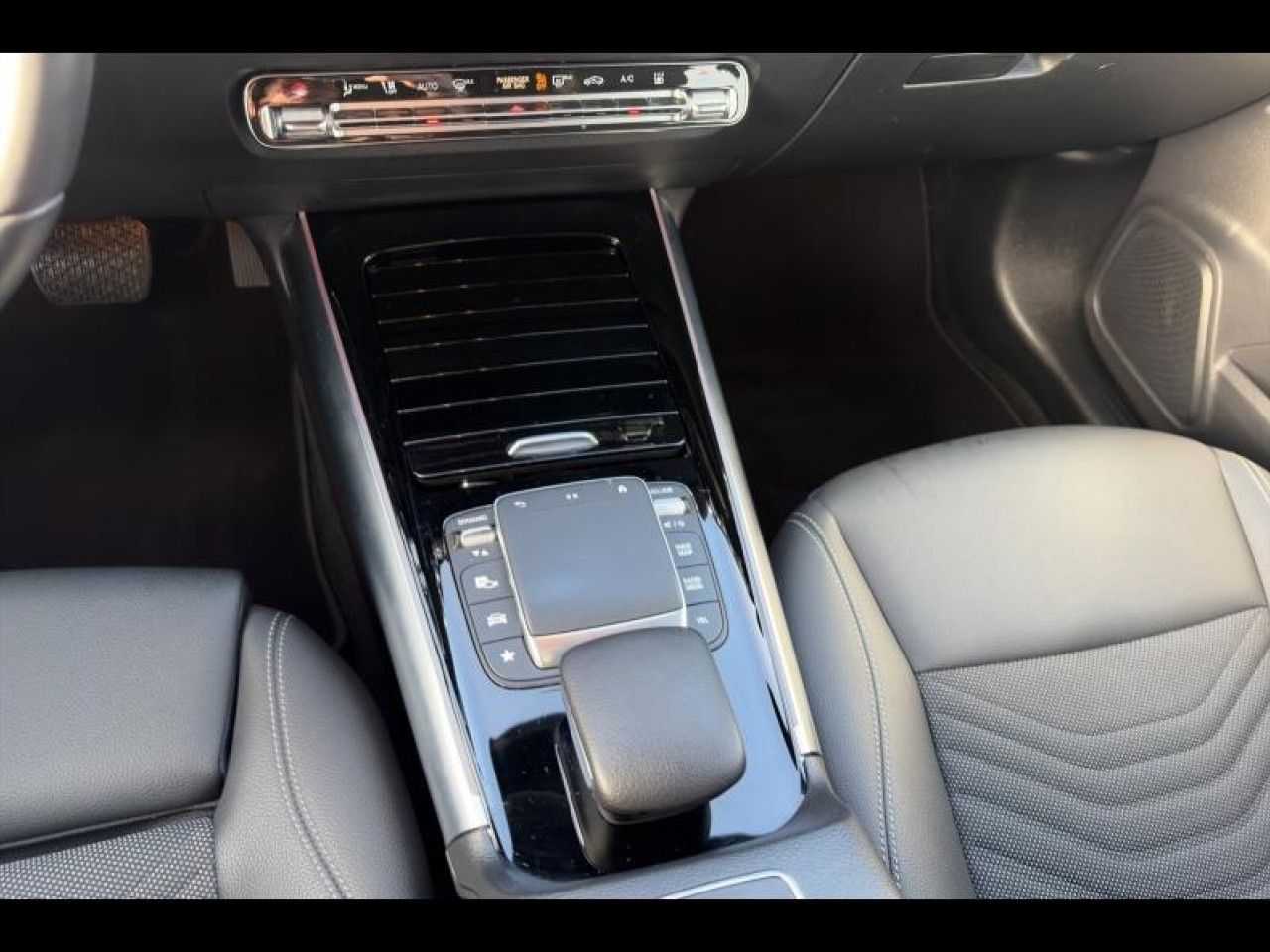 Photo du v&eacute;hicule 8 / 18