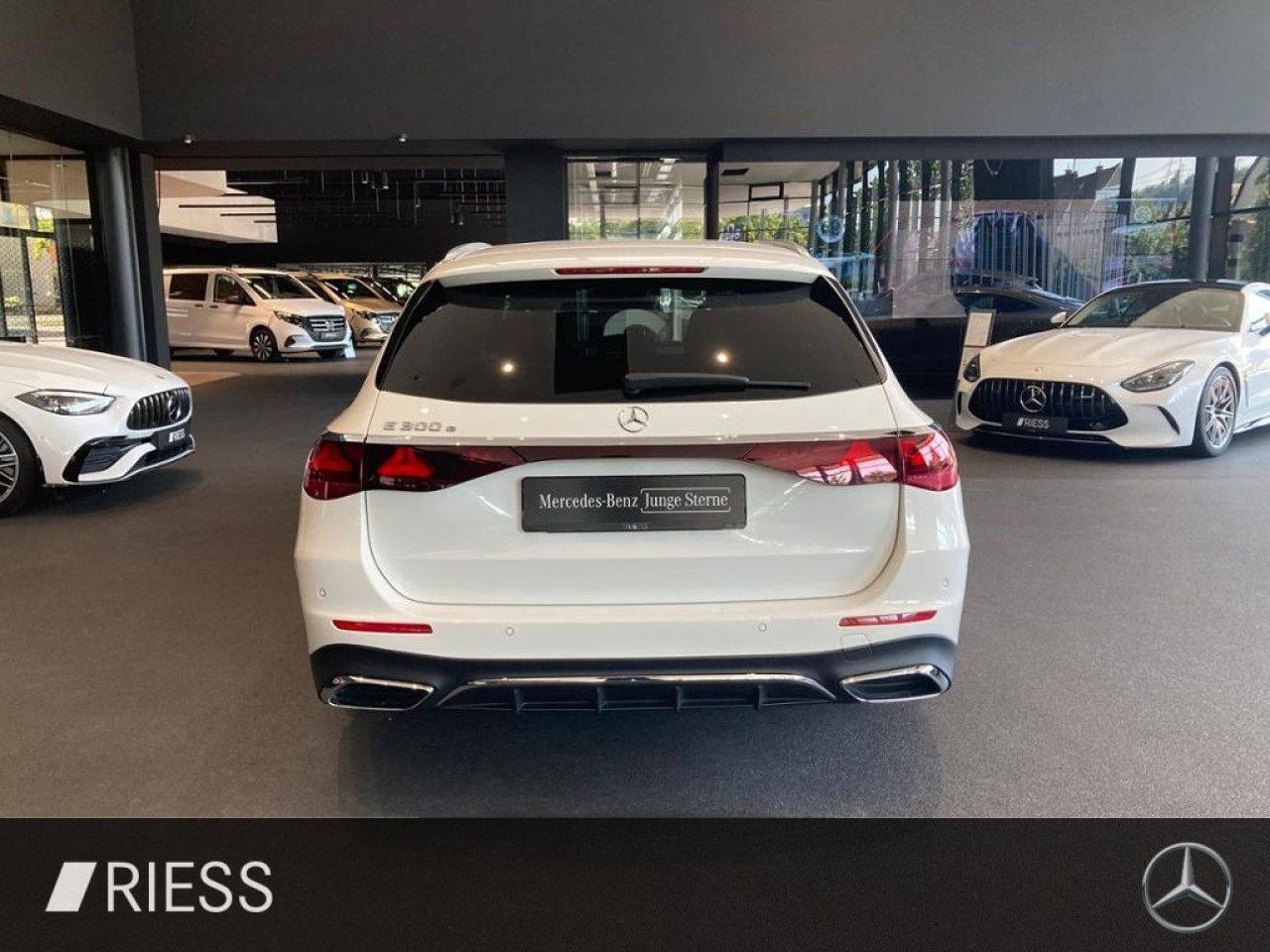 Mercedes-Benz E-Klasse – Bild 11