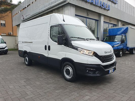 Vehicle image 1 / 11