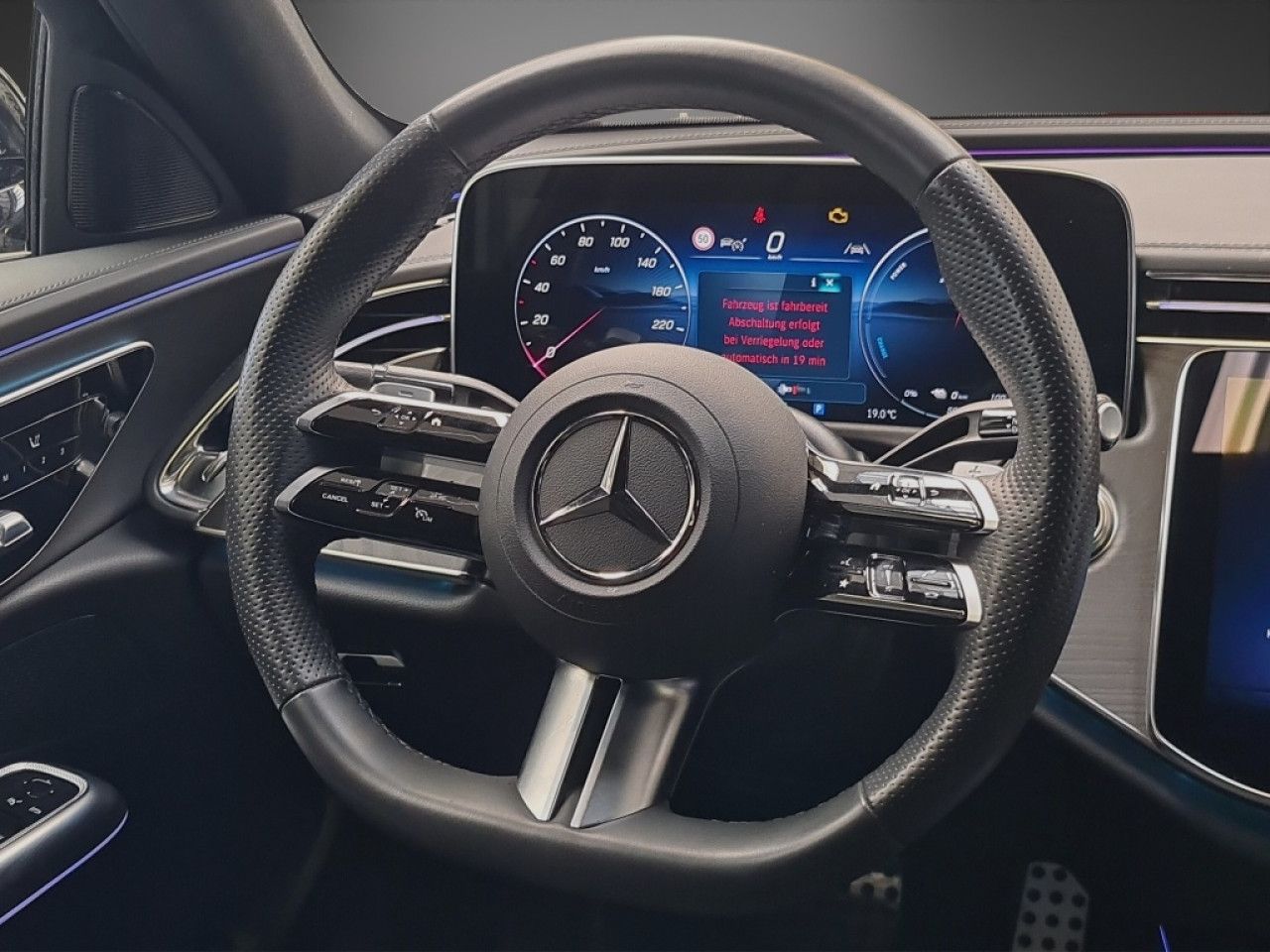 Mercedes-Benz E-Klasse – Bild 13