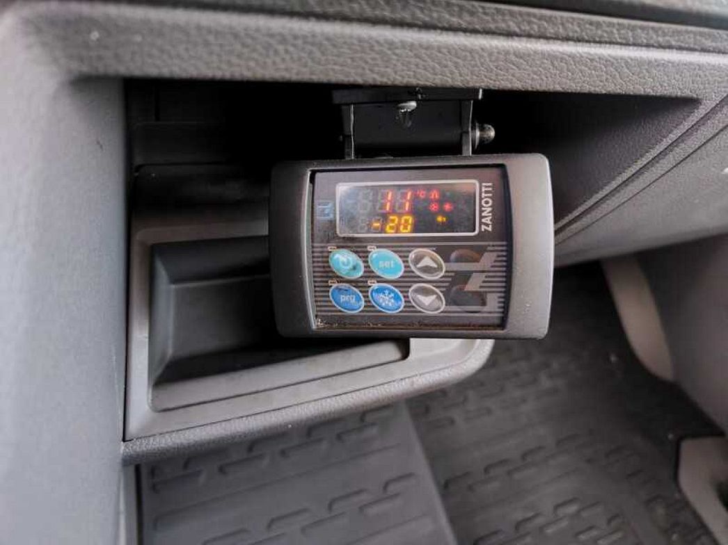 Volkswagen | CRAFTER 35 FURGONE ISOTERMICO CON FRIGO