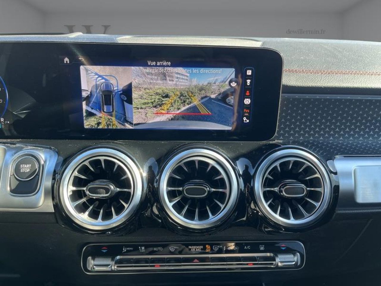 Photo du v&eacute;hicule 18 / 18